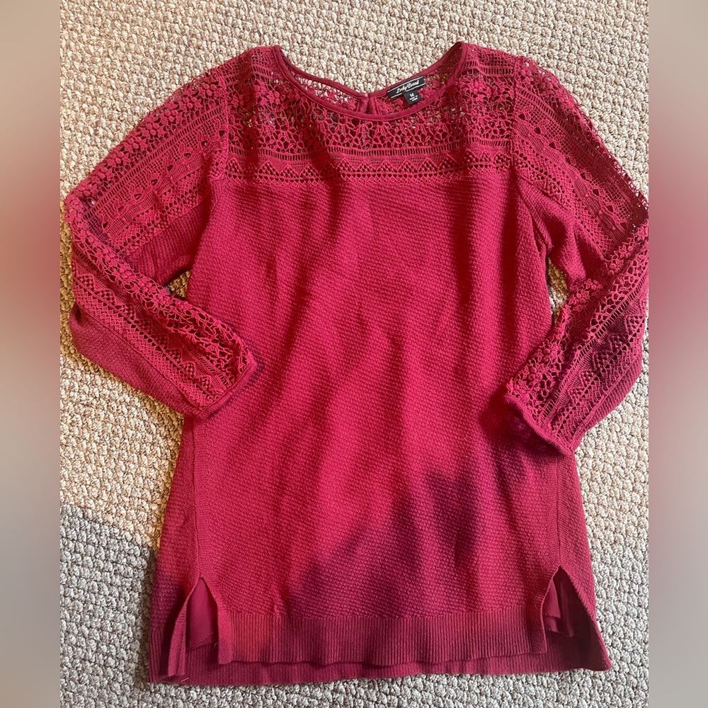 Woman’s M lucky brand shirt